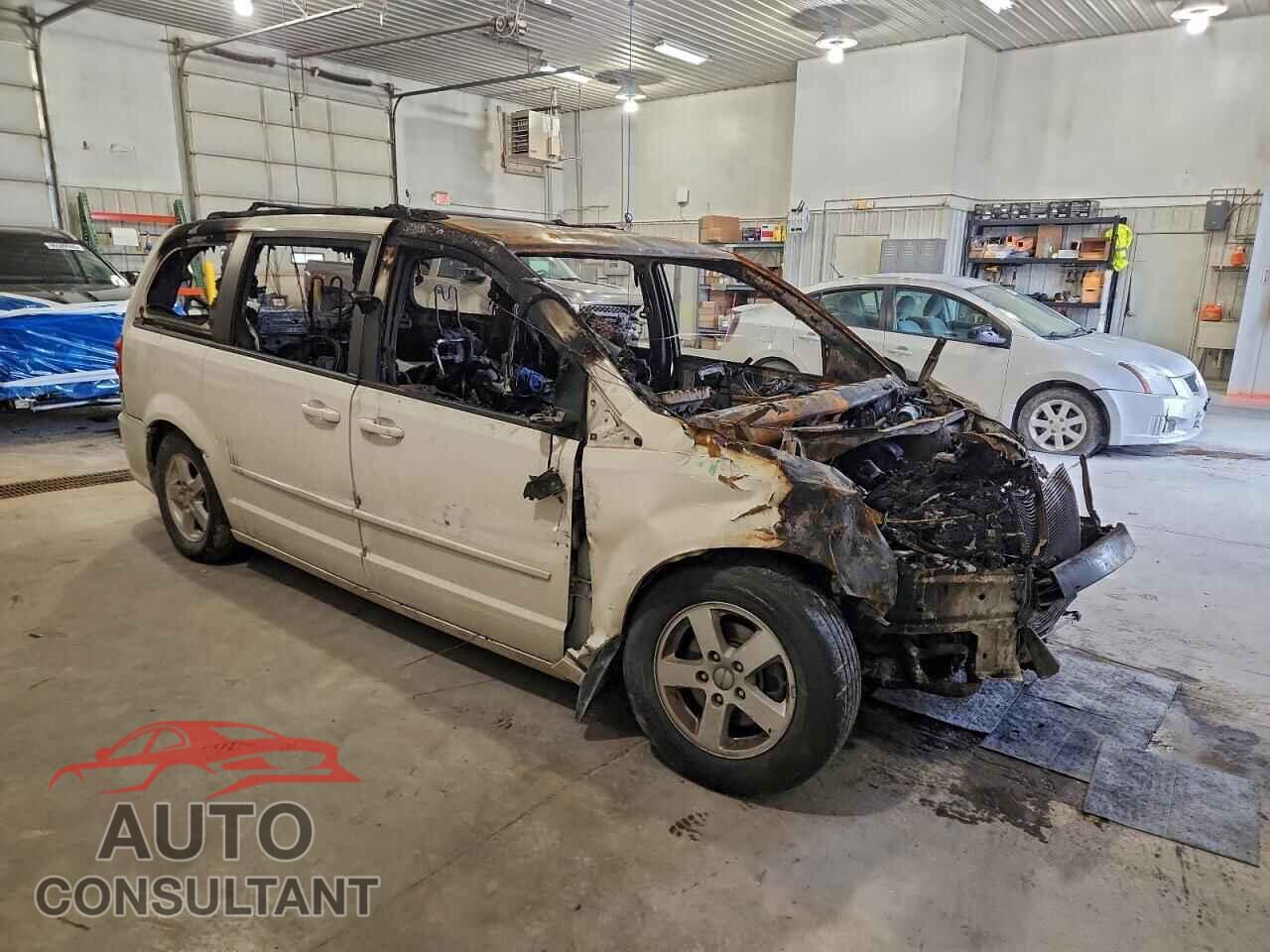 DODGE CARAVAN 2011 - 2D4RN3DG1BR709128