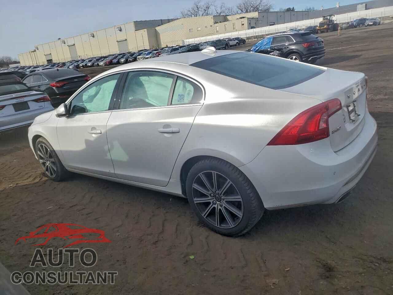 VOLVO S60 2018 - LYV402TK3JB168651