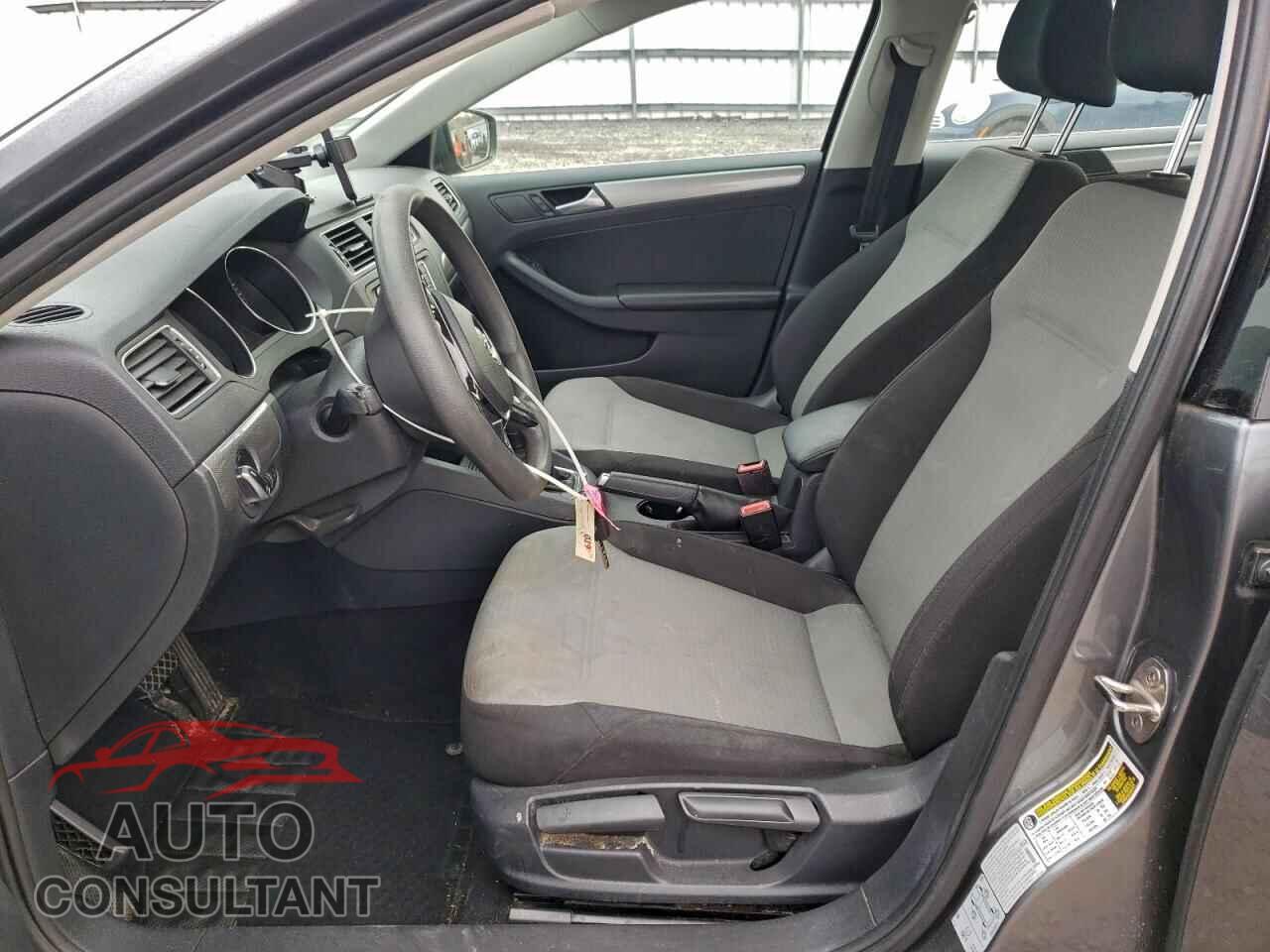 VOLKSWAGEN JETTA 2017 - 3VW2B7AJ2HM292372