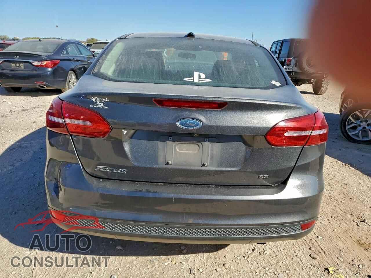 FORD FOCUS 2016 - 1FADP3F23GL404562