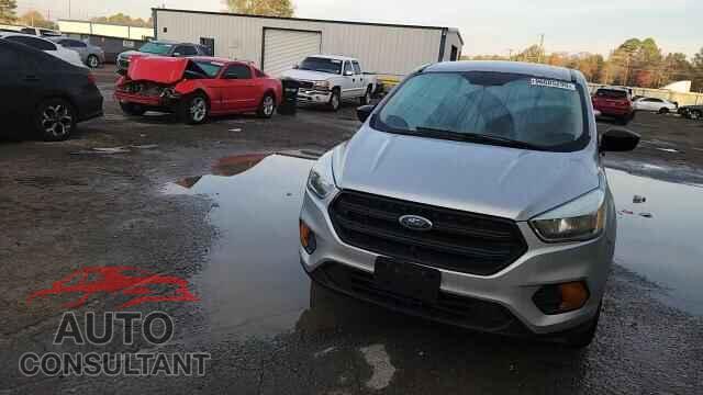 FORD ESCAPE 2017 - 1FMCU0F7XHUB52423