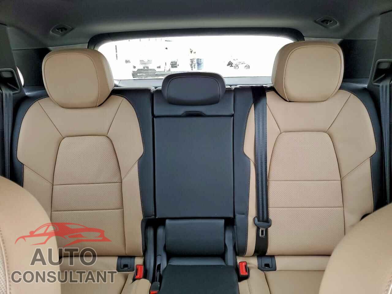 PORSCHE CAYENNE 2025 - WP1AA2AY8SDA04499