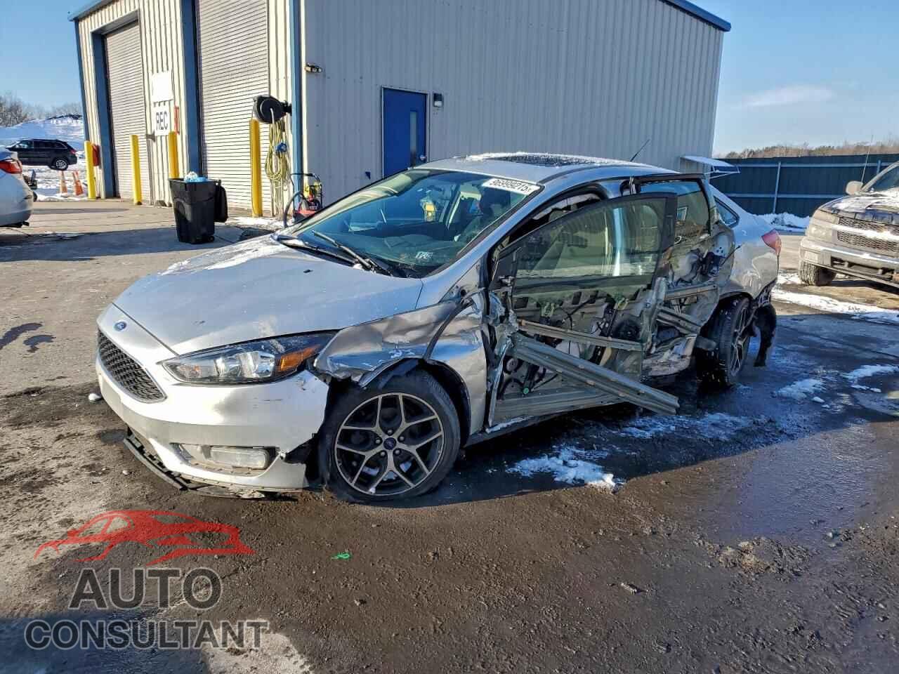 FORD FOCUS 2017 - 1FADP3H24HL256128