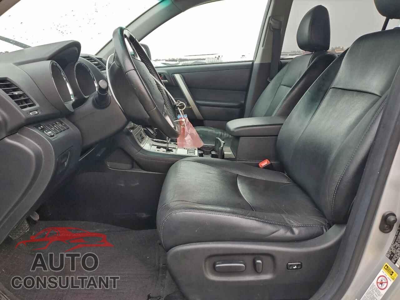 TOYOTA HIGHLANDER 2012 - 5TDBK3EH2CS127675