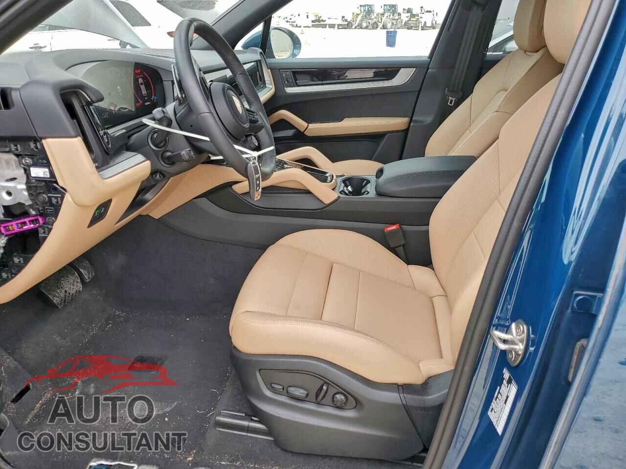 PORSCHE CAYENNE 2025 - WP1AA2AY8SDA04499