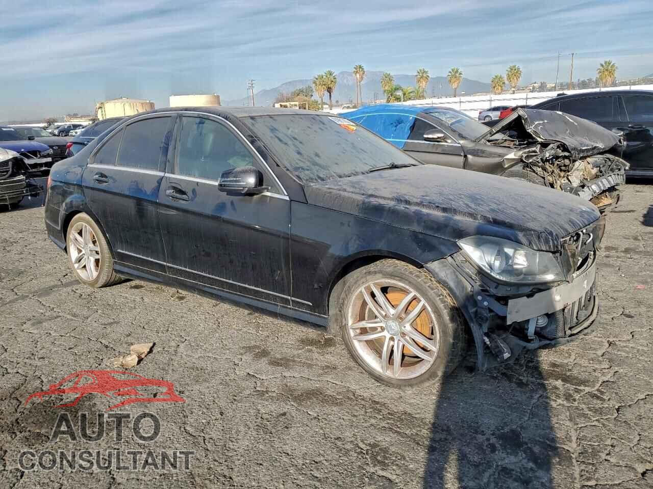 MERCEDES-BENZ C-CLASS 2013 - WDDGF4HB3DA793682