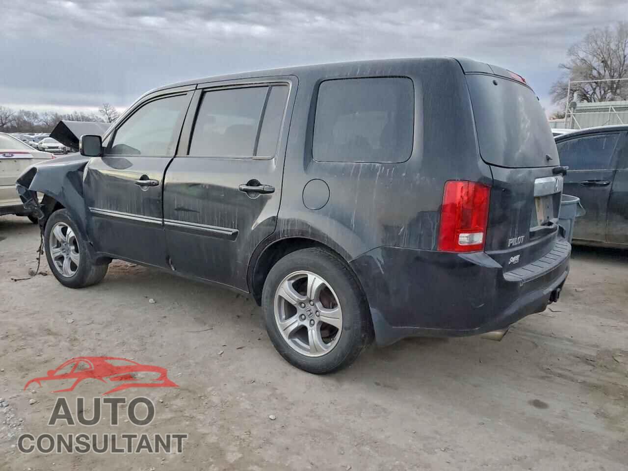 HONDA PILOT 2013 - 5FNYF3H51DB037083