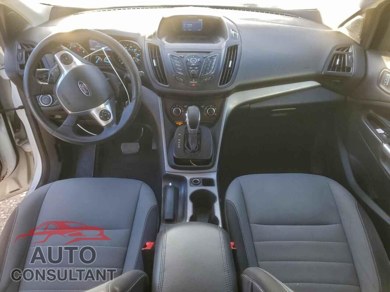 FORD ESCAPE 2015 - 1FMCU0G95FUB20430