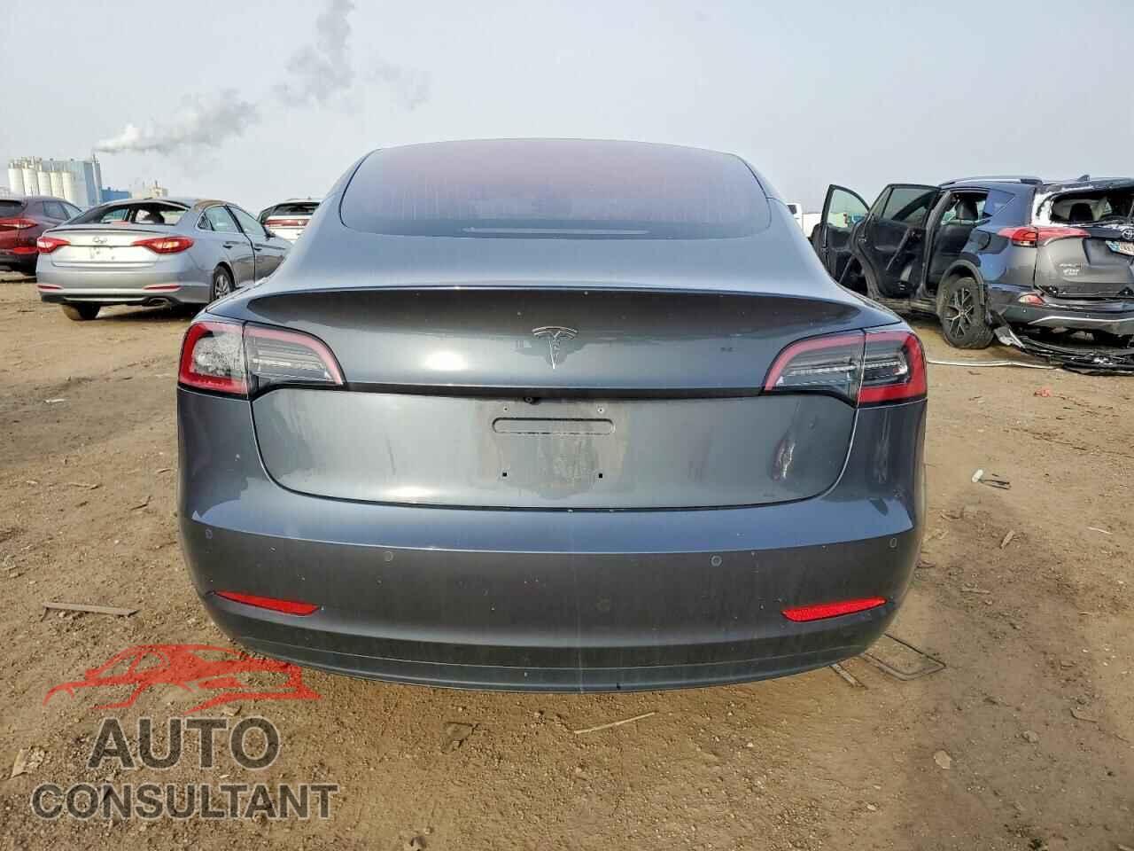 TESLA MODEL 3 2018 - 5YJ3E1EAXJF036982