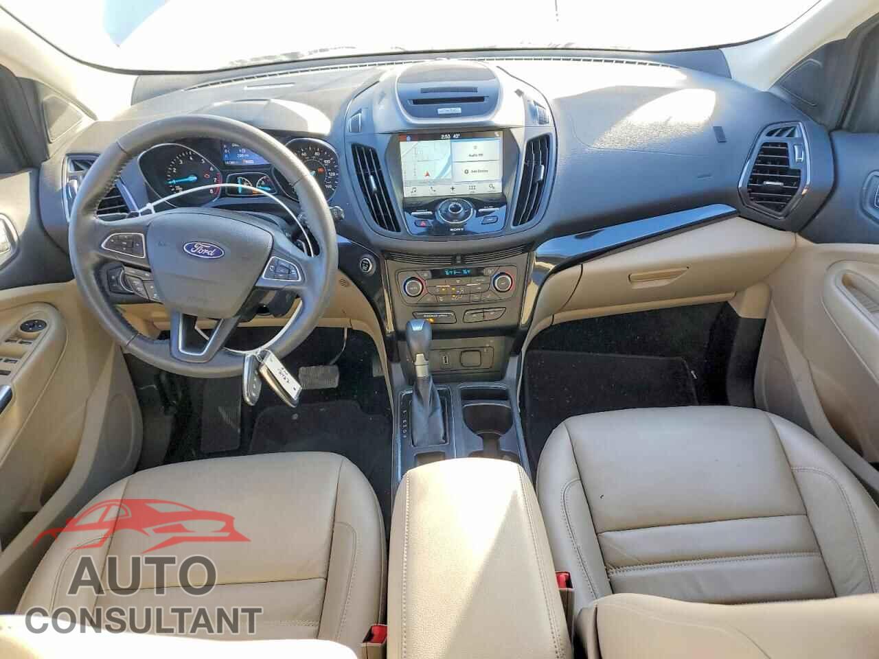 FORD ESCAPE 2017 - 1FMCU0JD5HUA32199