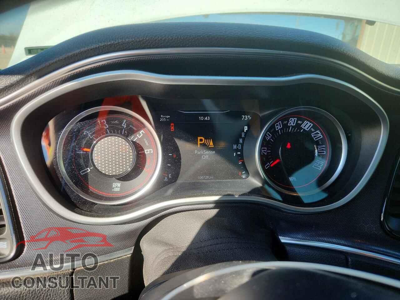 DODGE CHALLENGER 2018 - 2C3CDZGG1JH257016