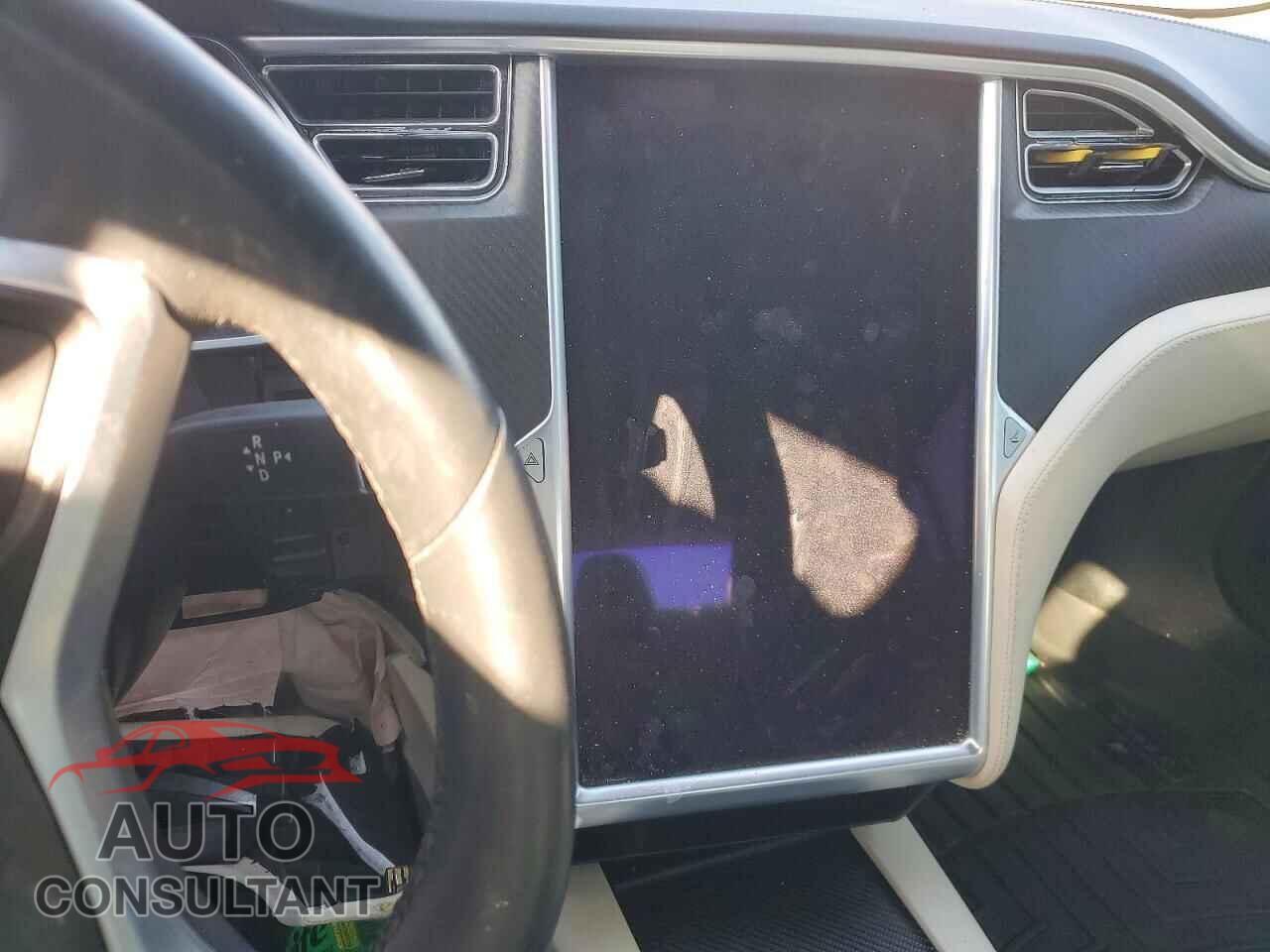 TESLA MODEL S 2017 - 5YJSA1E28HF231540