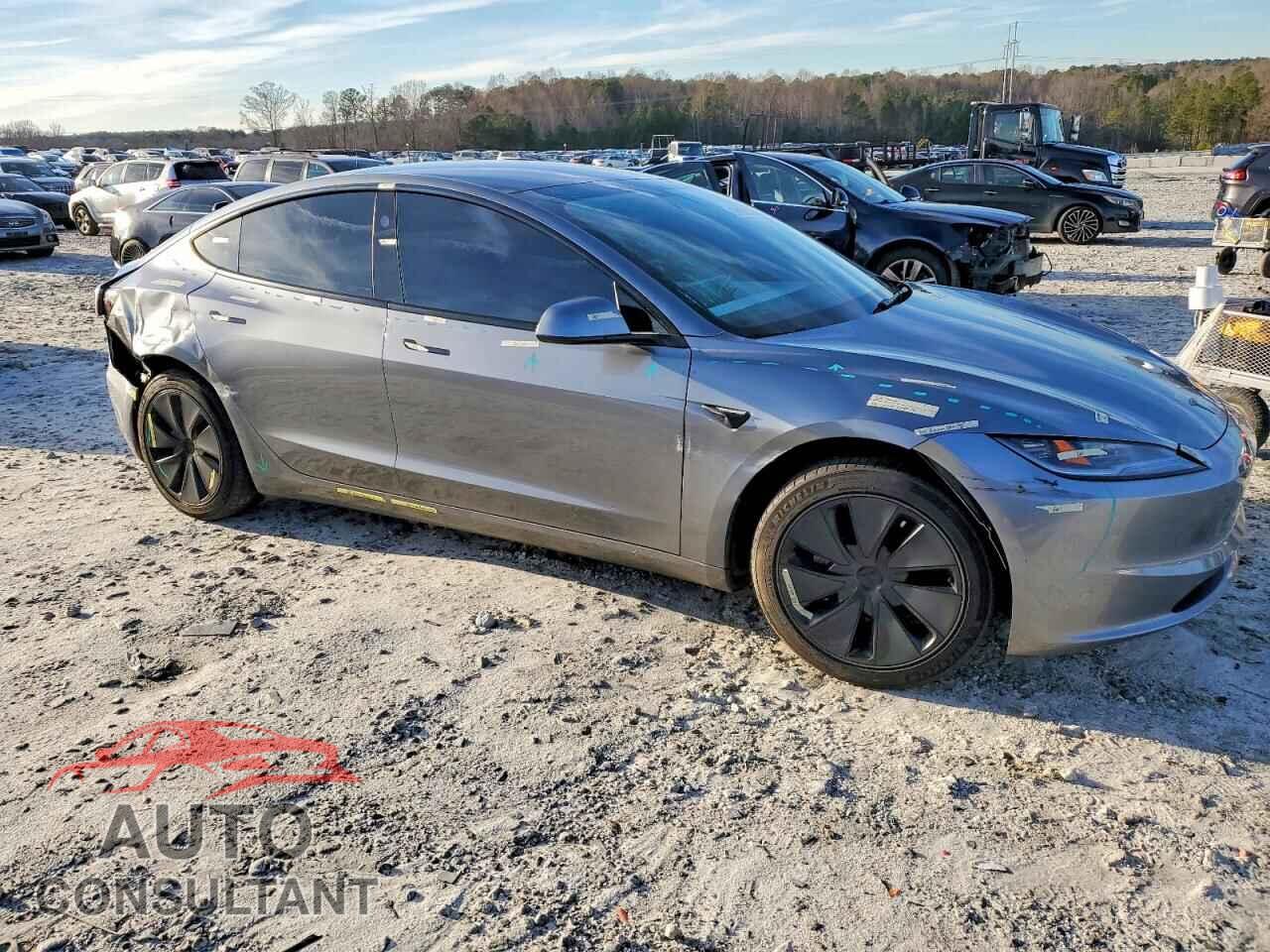 TESLA MODEL 3 2024 - 5YJ3E1EA4RF855787