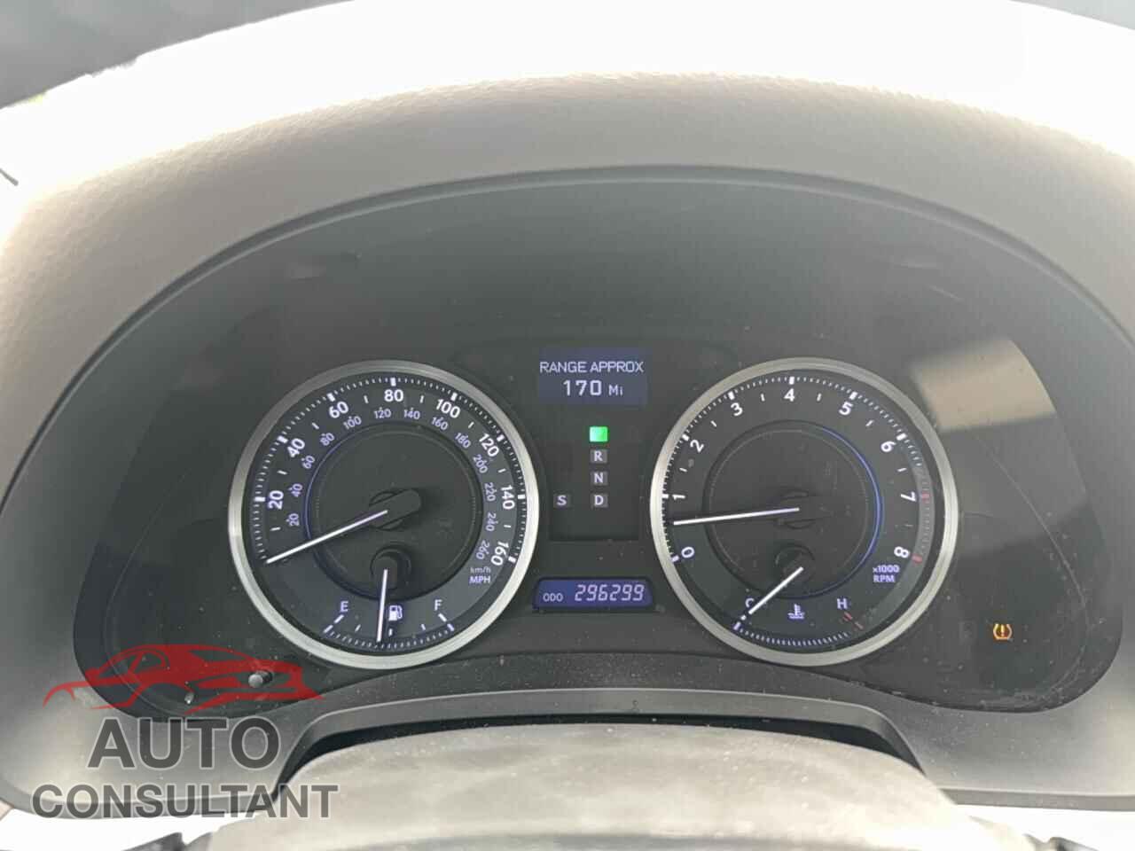 LEXUS IS 2012 - JTHCF5C26C5052907
