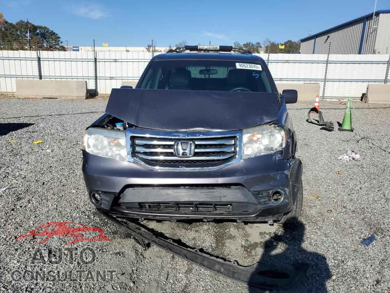 HONDA PILOT 2015 - 5FNYF4H49FB033752