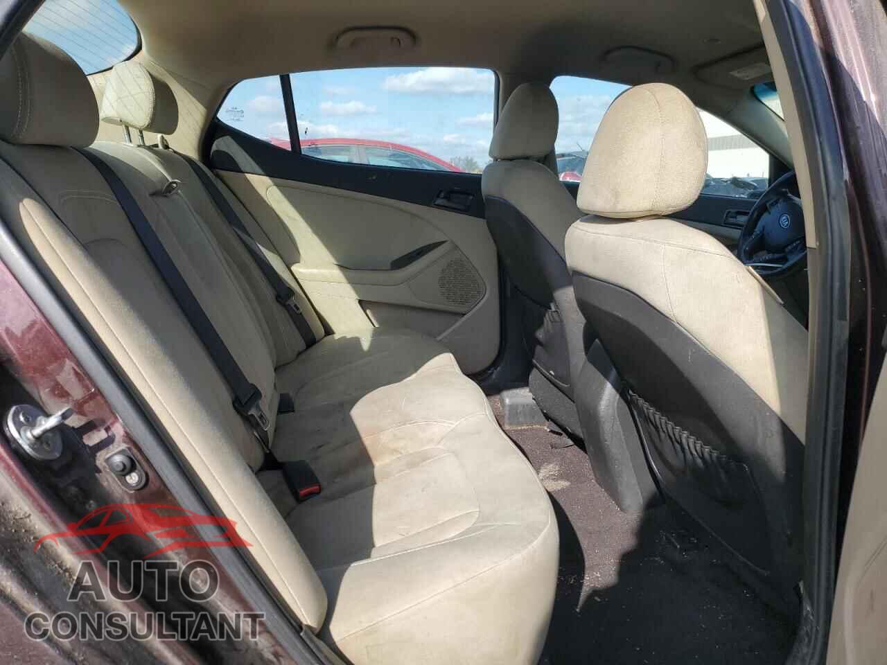 KIA OPTIMA 2011 - KNAGM4A76B5122404