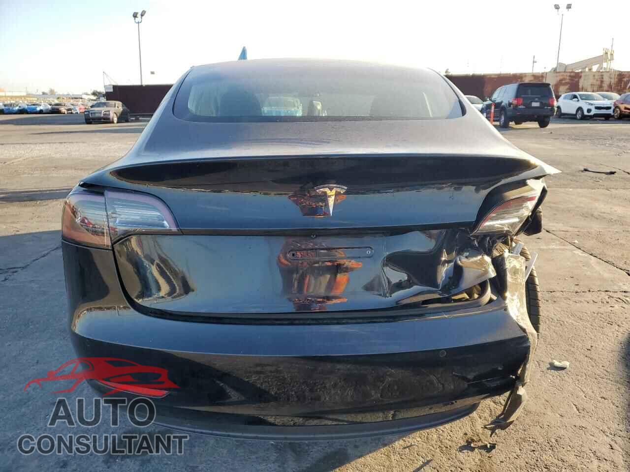 TESLA MODEL 3 2019 - 5YJ3E1EA4KF305558