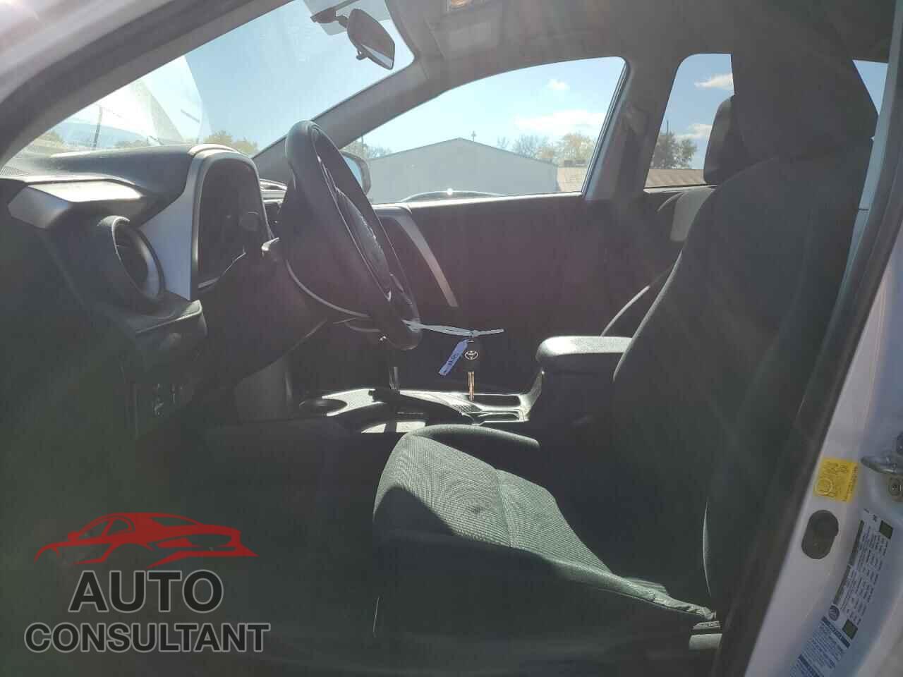 TOYOTA RAV4 2015 - 2T3BFREV7FW265776