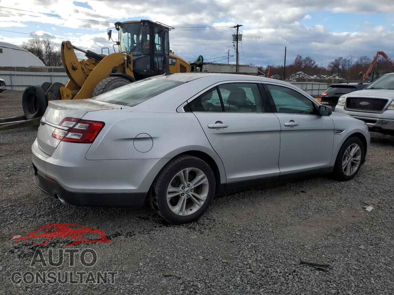 FORD TAURUS 2015 - 1FAHP2D88FG155069
