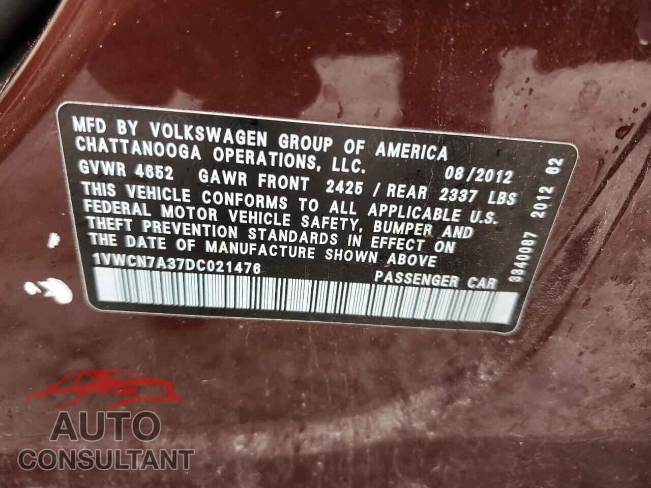VOLKSWAGEN PASSAT 2013 - 1VWCN7A37DC021476