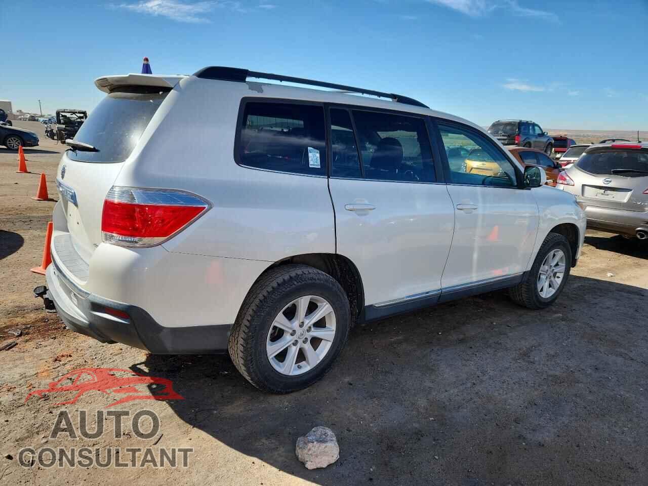 TOYOTA HIGHLANDER 2013 - 5TDBK3EH8DS224929