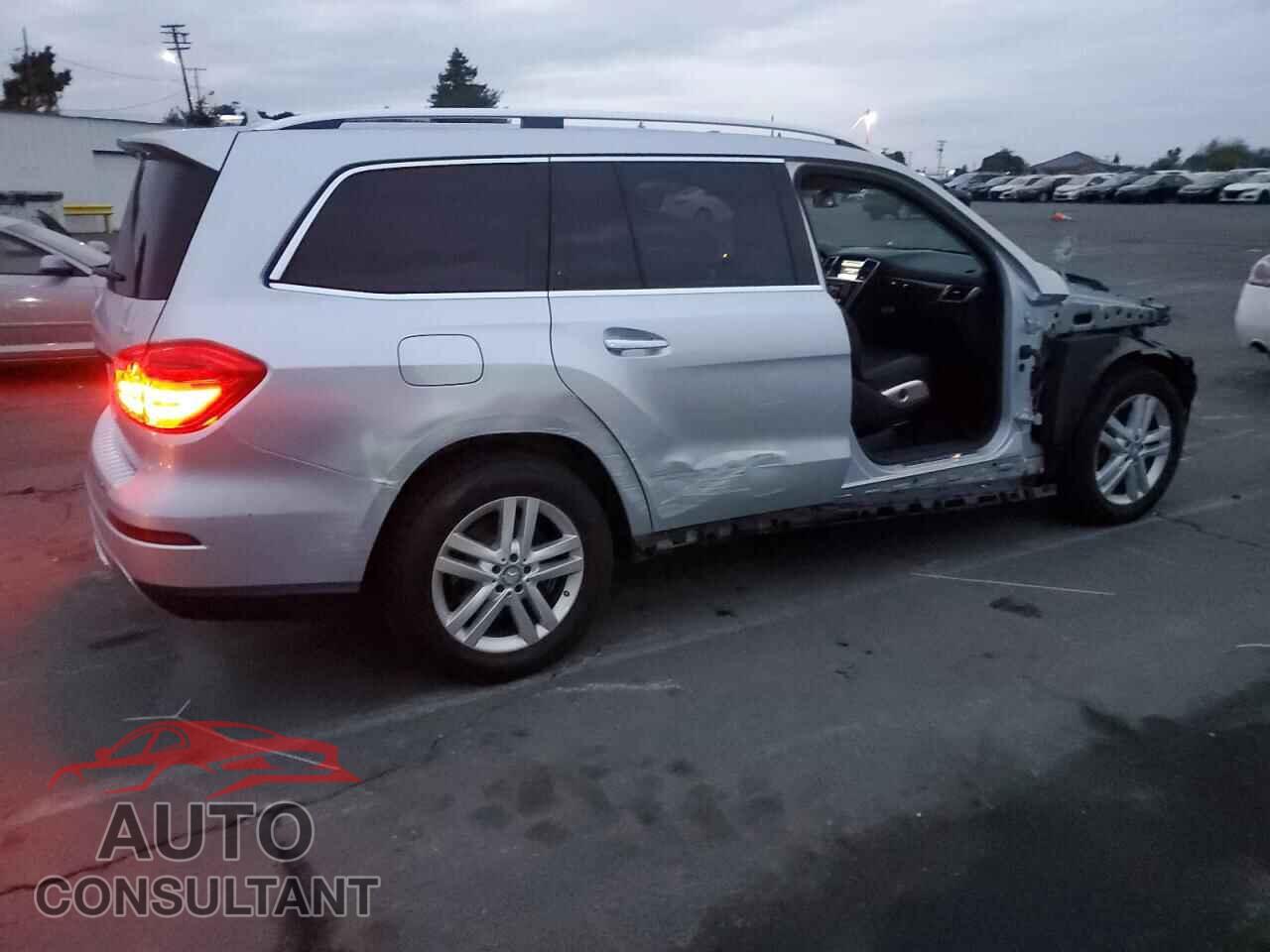 MERCEDES-BENZ GL-CLASS 2013 - 4JGDF7CE4DA252717