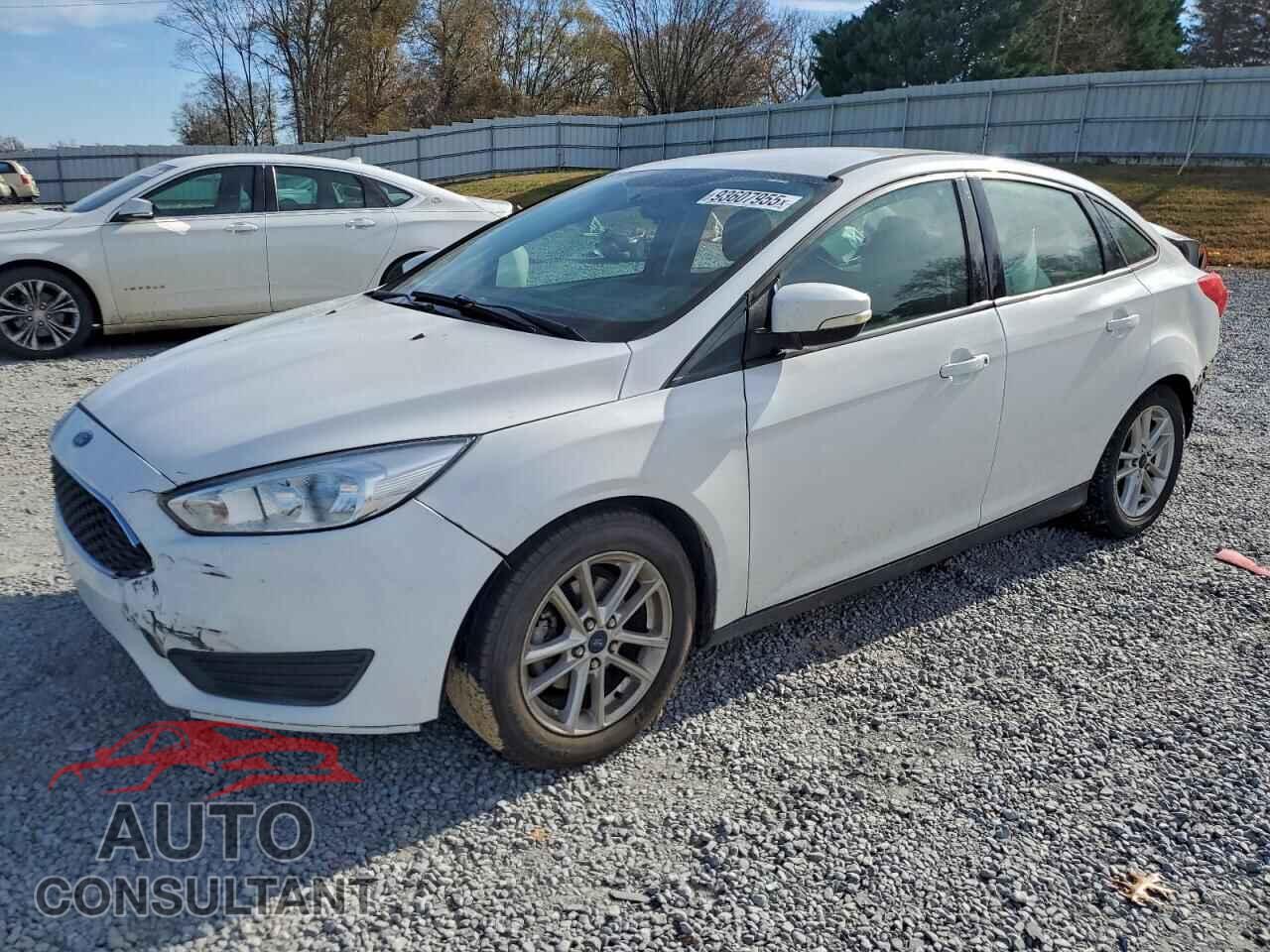 FORD FOCUS 2015 - 1FADP3F20FL204155