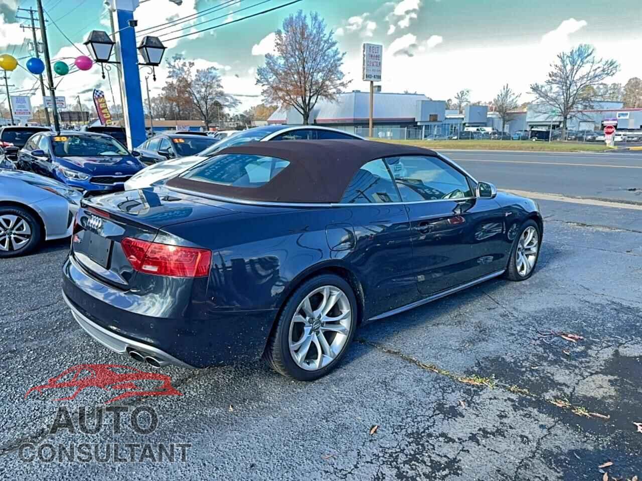 AUDI S5/RS5 2013 - WAUCGAFH0DN001800