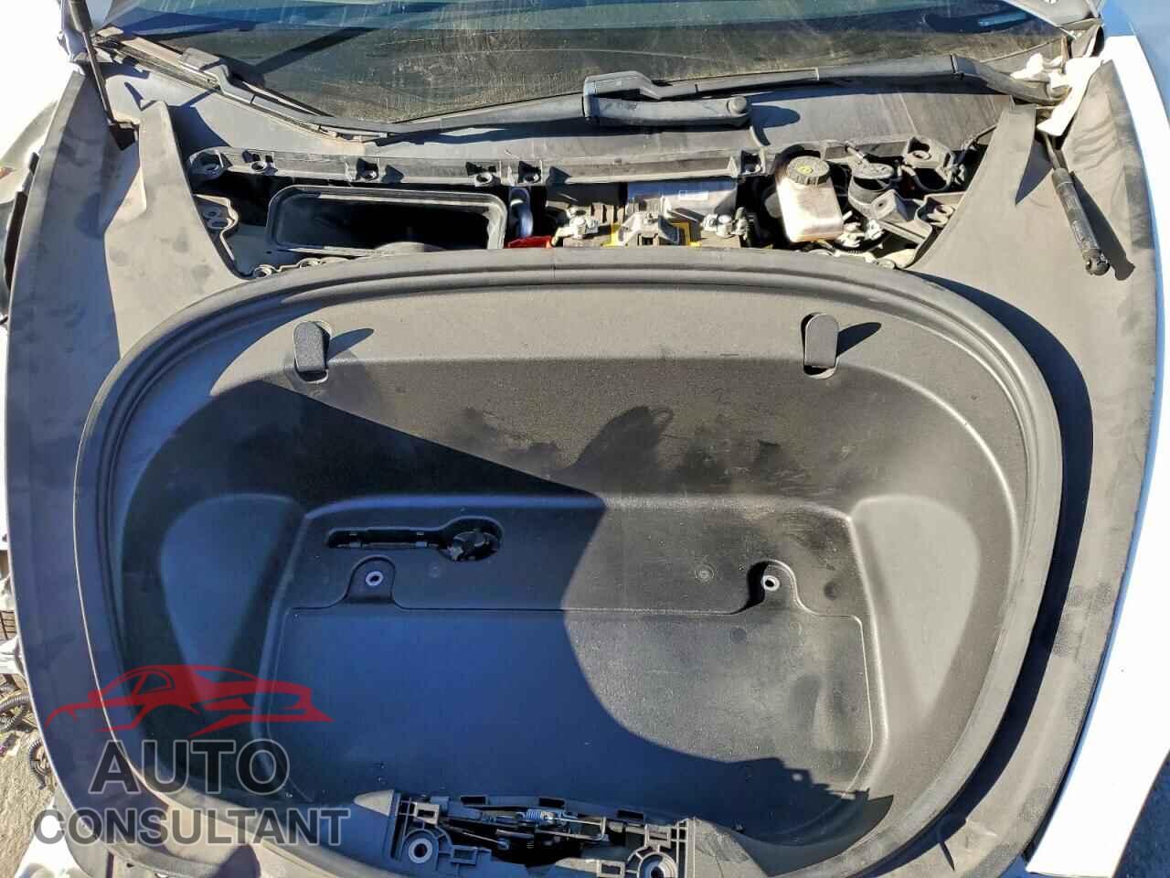 TESLA MODEL 3 2019 - 5YJ3E1EBXKF512674