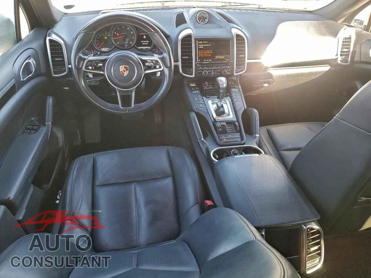PORSCHE CAYENNE 2016 - WP1AA2A23GLA10977