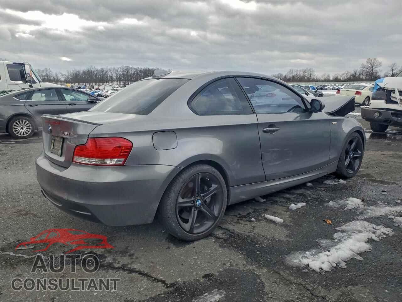 BMW 1 SERIES 2011 - WBAUC9C54BVM09206