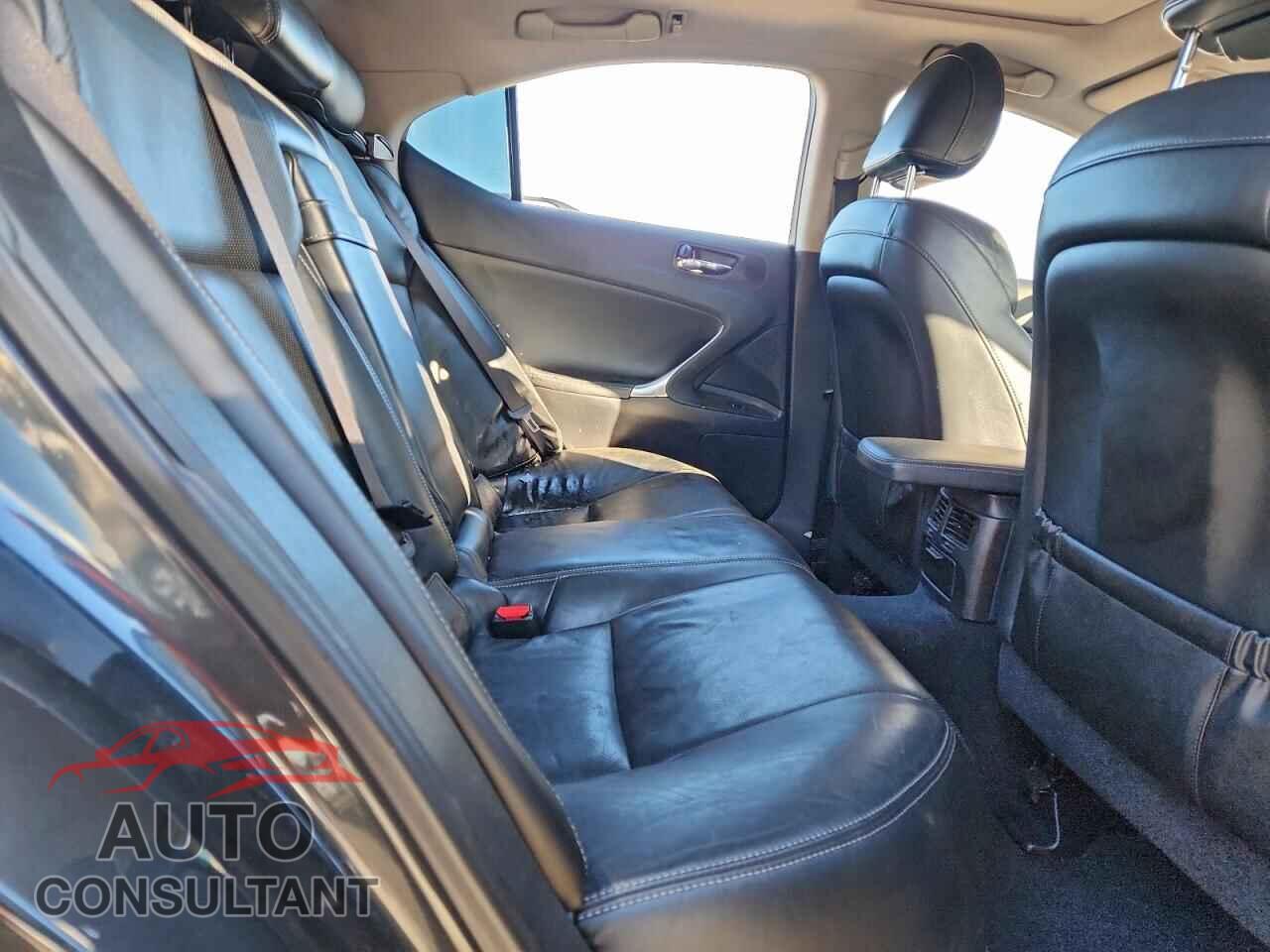 LEXUS IS 2011 - JTHCF5C29B5046758