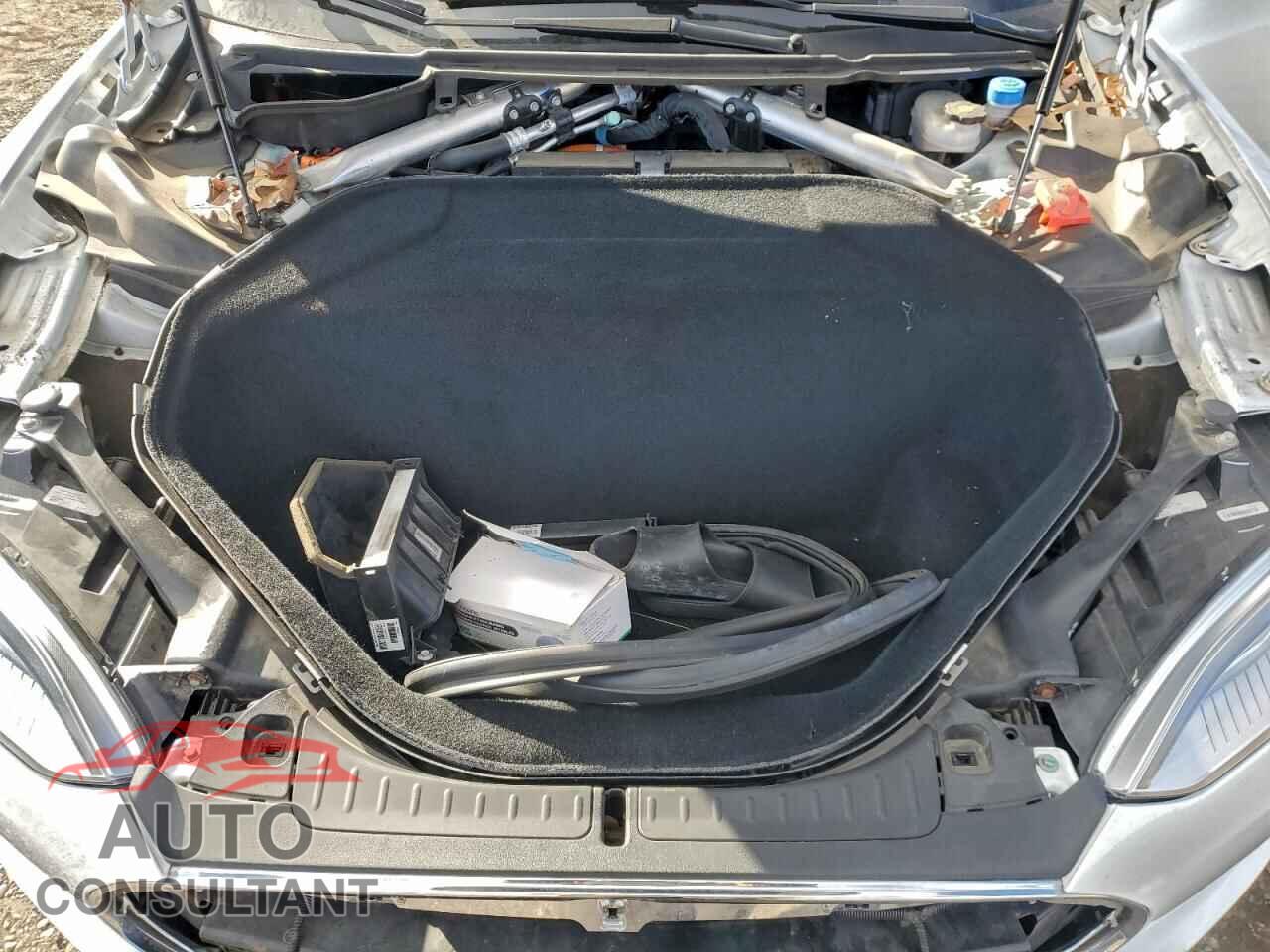 TESLA MODEL S 2015 - 5YJSA1H2XFF081679