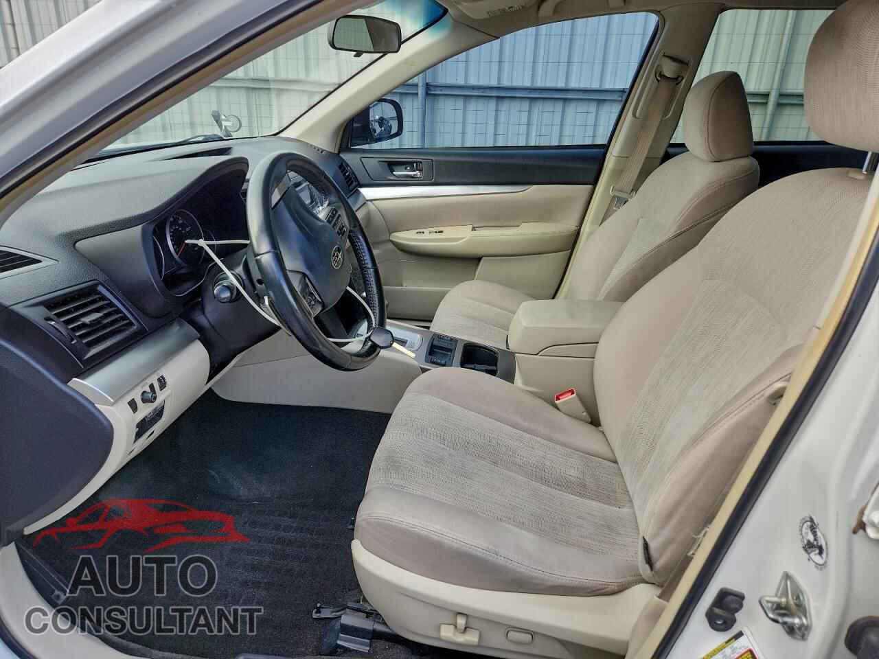 SUBARU OUTBACK 2013 - 4S4BRBCC1D3317057