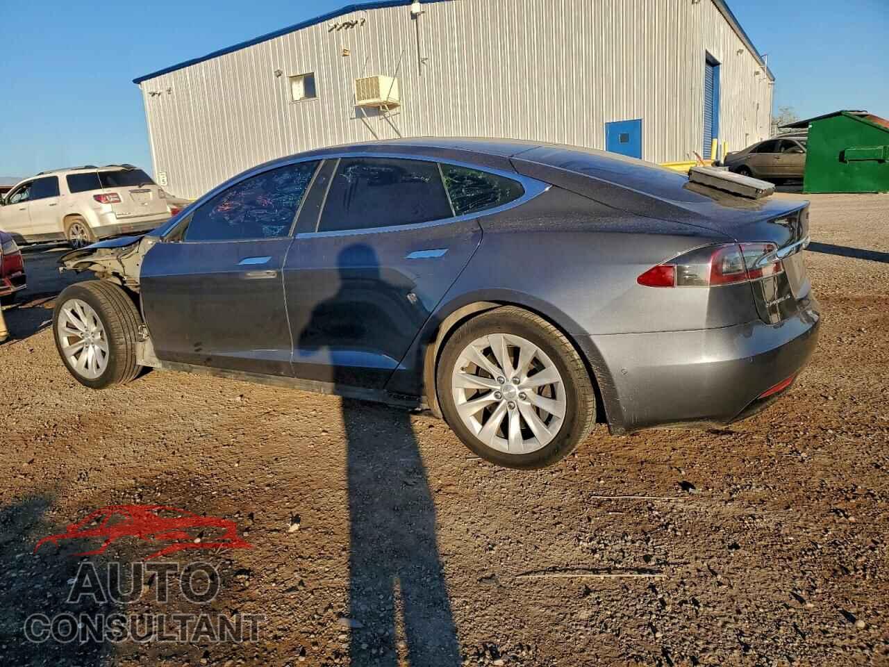 TESLA MODEL S 2017 - 5YJSA1E19HF204709