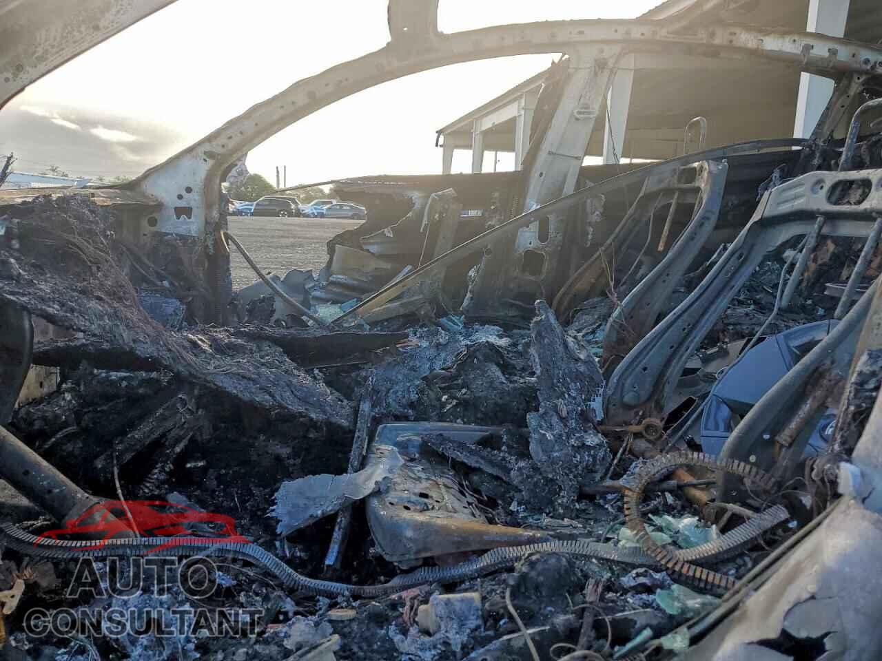 TESLA MODEL 3 2021 - 5YJ3E1EA9MF908010
