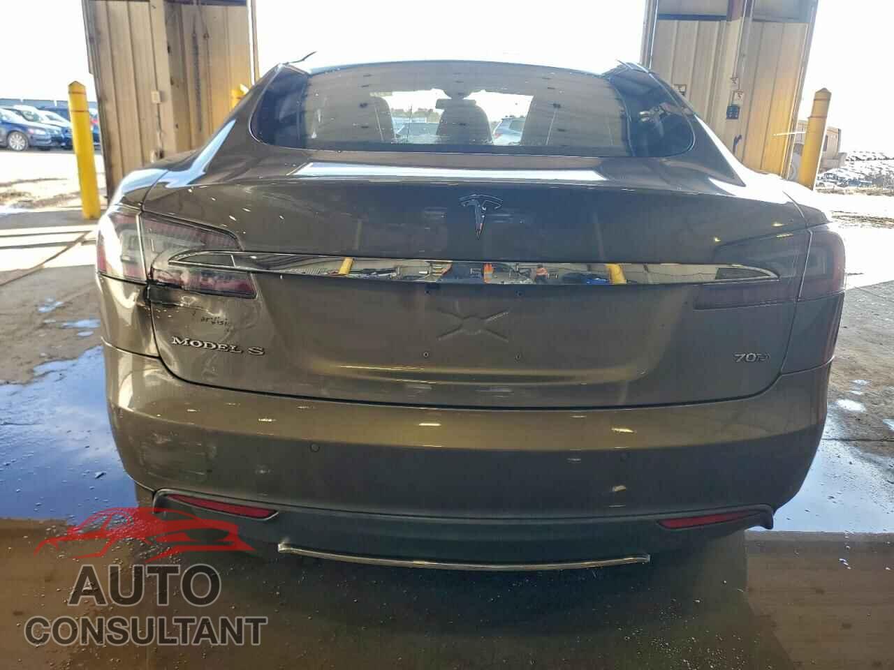 TESLA MODEL S 2015 - 5YJSA1S24FF095523