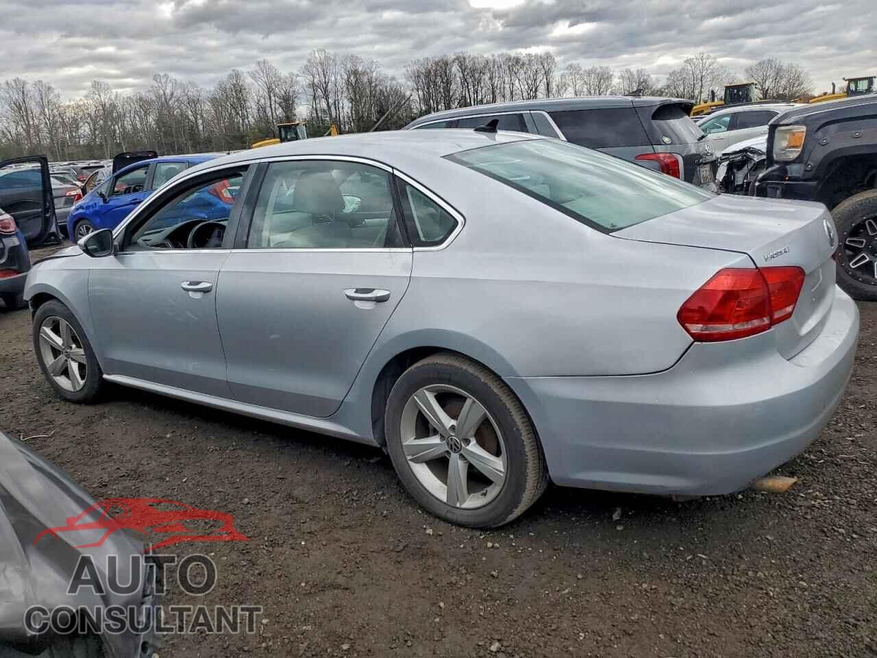 VOLKSWAGEN PASSAT 2012 - 1VWBP7A32CC015346