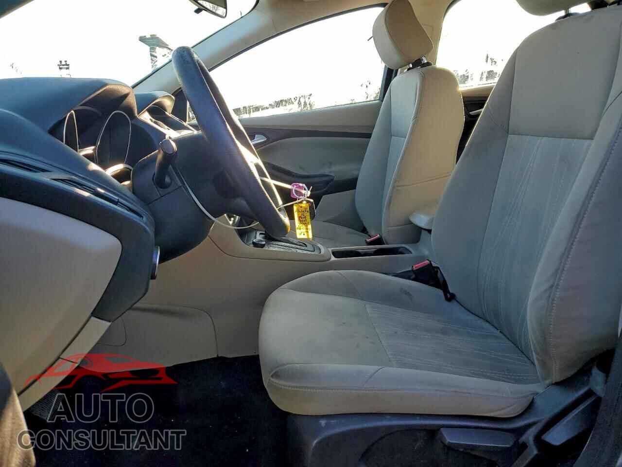 FORD FOCUS 2015 - 1FADP3F24FL282793