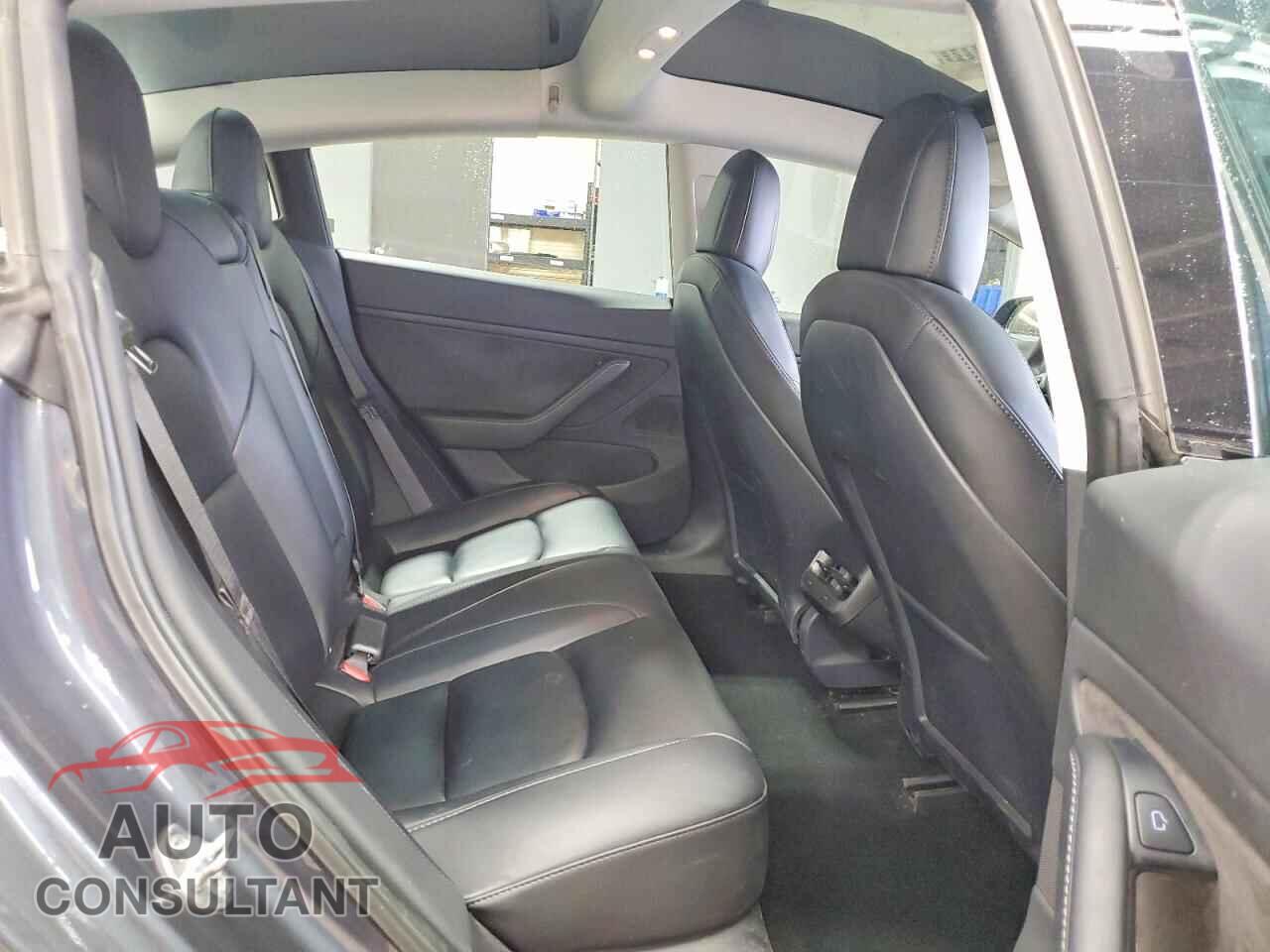 TESLA MODEL 3 2021 - 5YJ3E1EB6MF902495