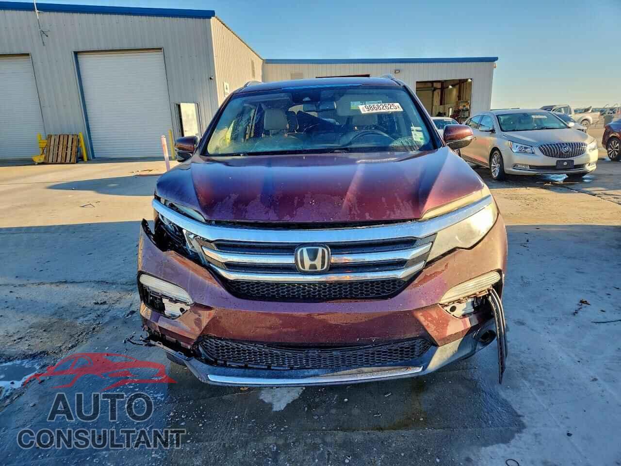 HONDA PILOT 2017 - 5FNYF5H98HB010452