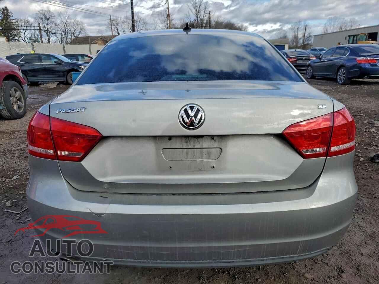 VOLKSWAGEN PASSAT 2014 - 1VWBP7A36EC002408