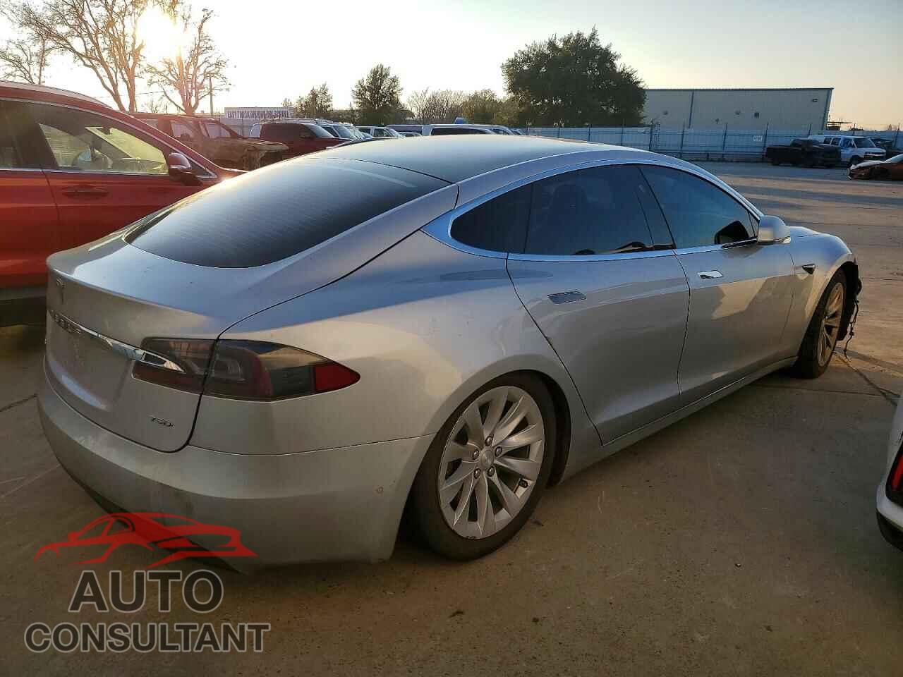 TESLA MODEL S 2018 - 5YJSA1E26JF278457