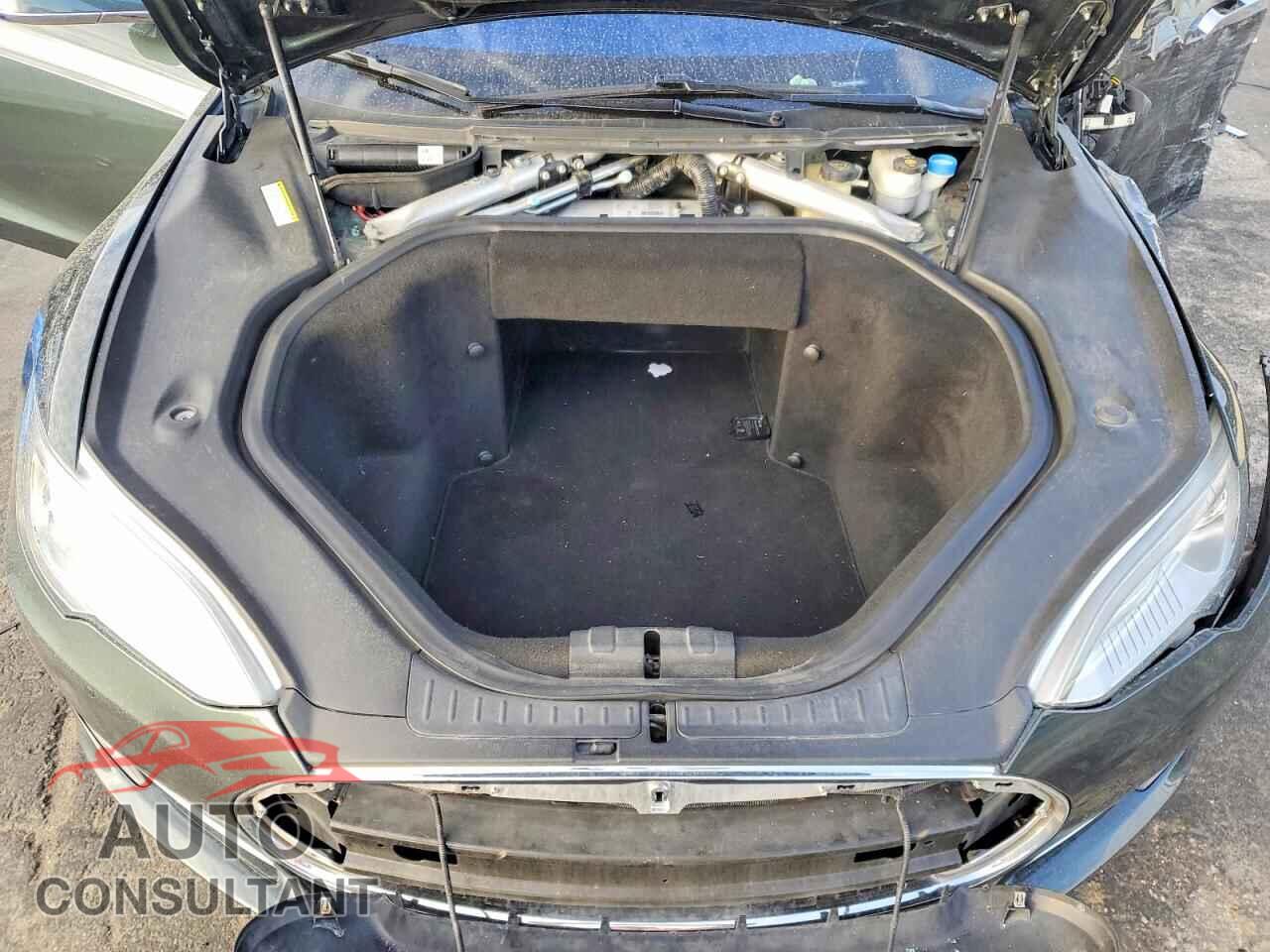 TESLA MODEL S 2014 - 5YJSA1H16EFP33011