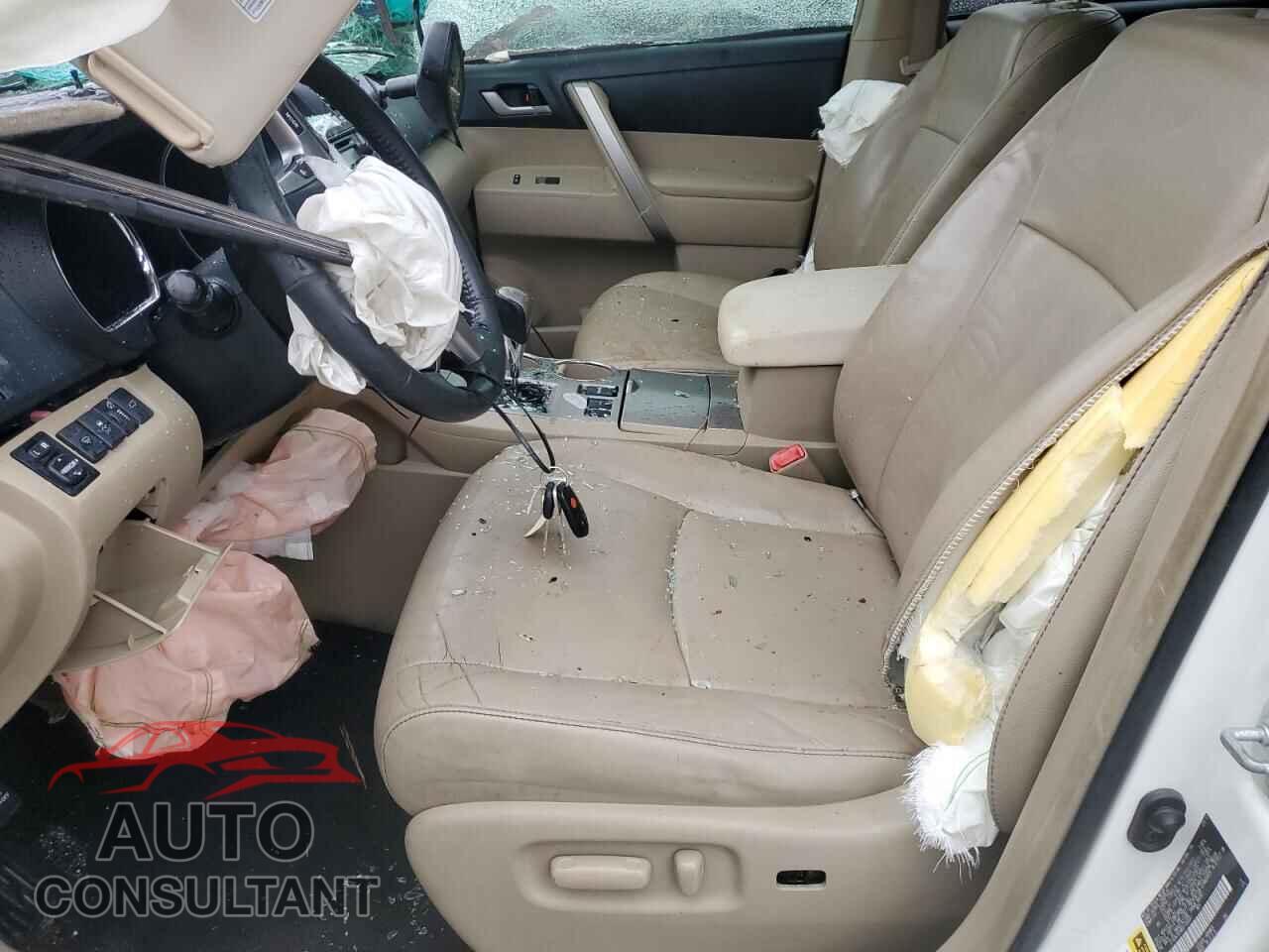 TOYOTA HIGHLANDER 2013 - 5TDZK3EH8DS105681