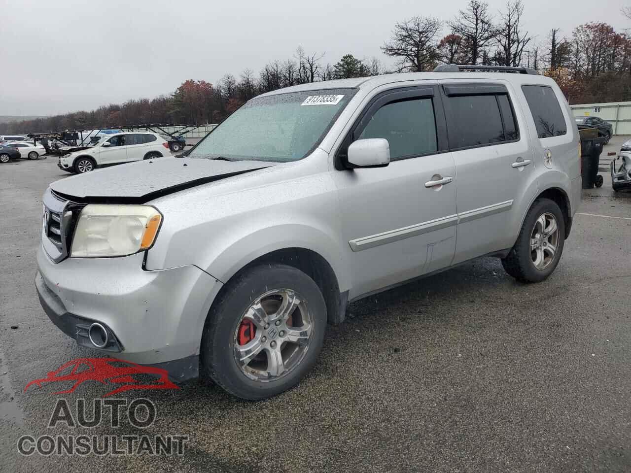 HONDA PILOT 2012 - 5FNYF4H50CB009232