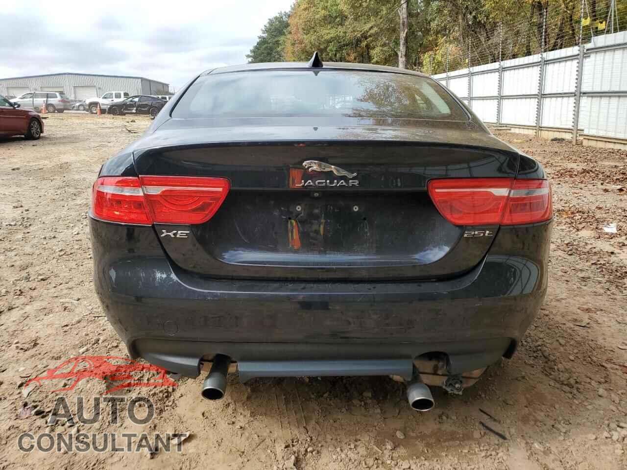 JAGUAR XE 2019 - SAJAR4FX8KCP48018