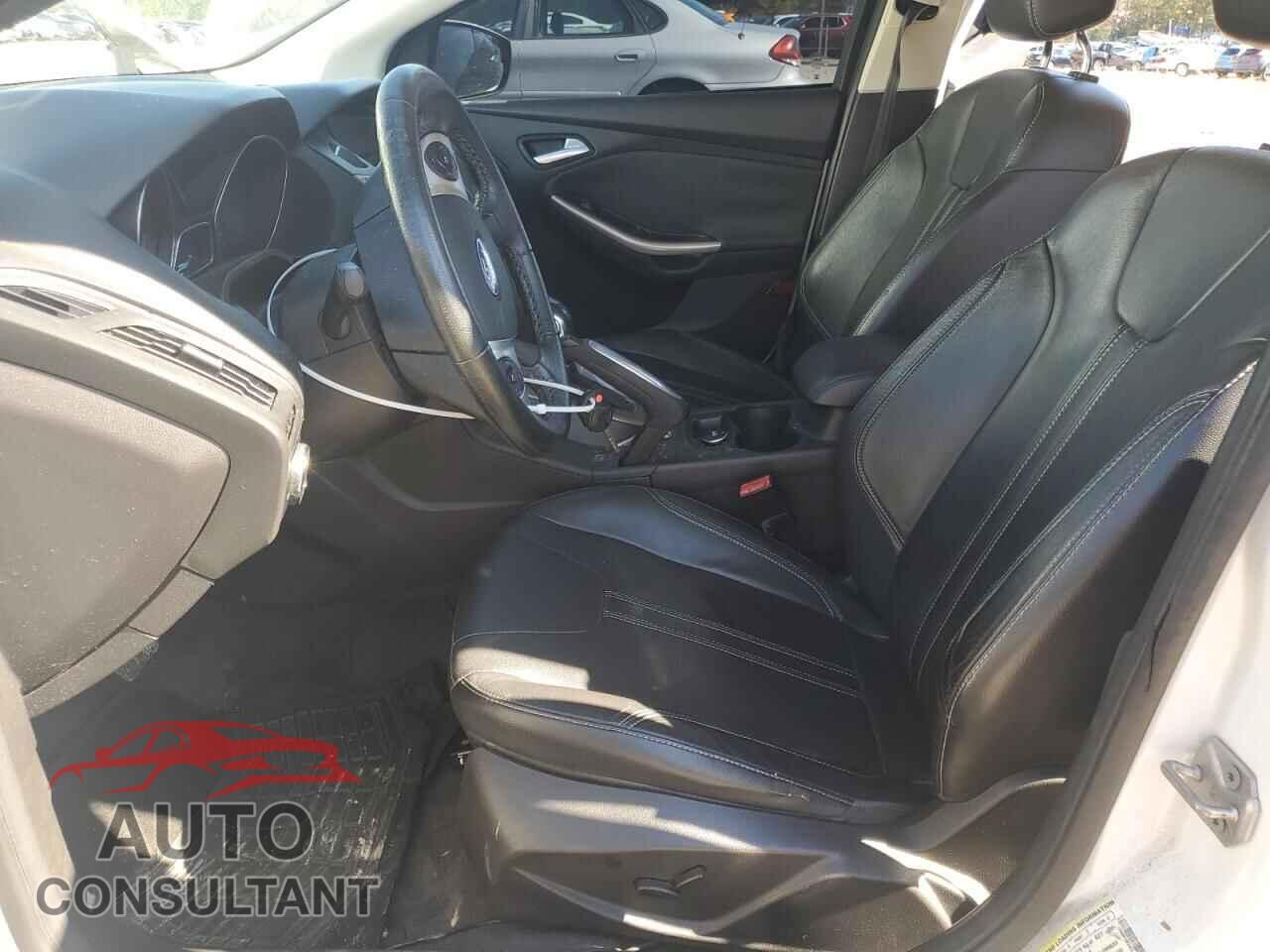 FORD FOCUS 2012 - 1FAHP3M24CL175727