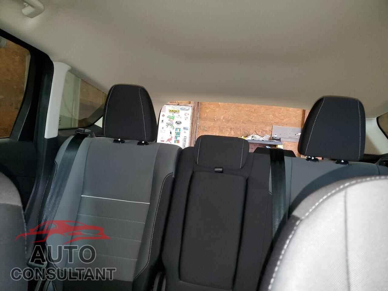 FORD ESCAPE 2015 - 1FMCU9GX2FUC76296