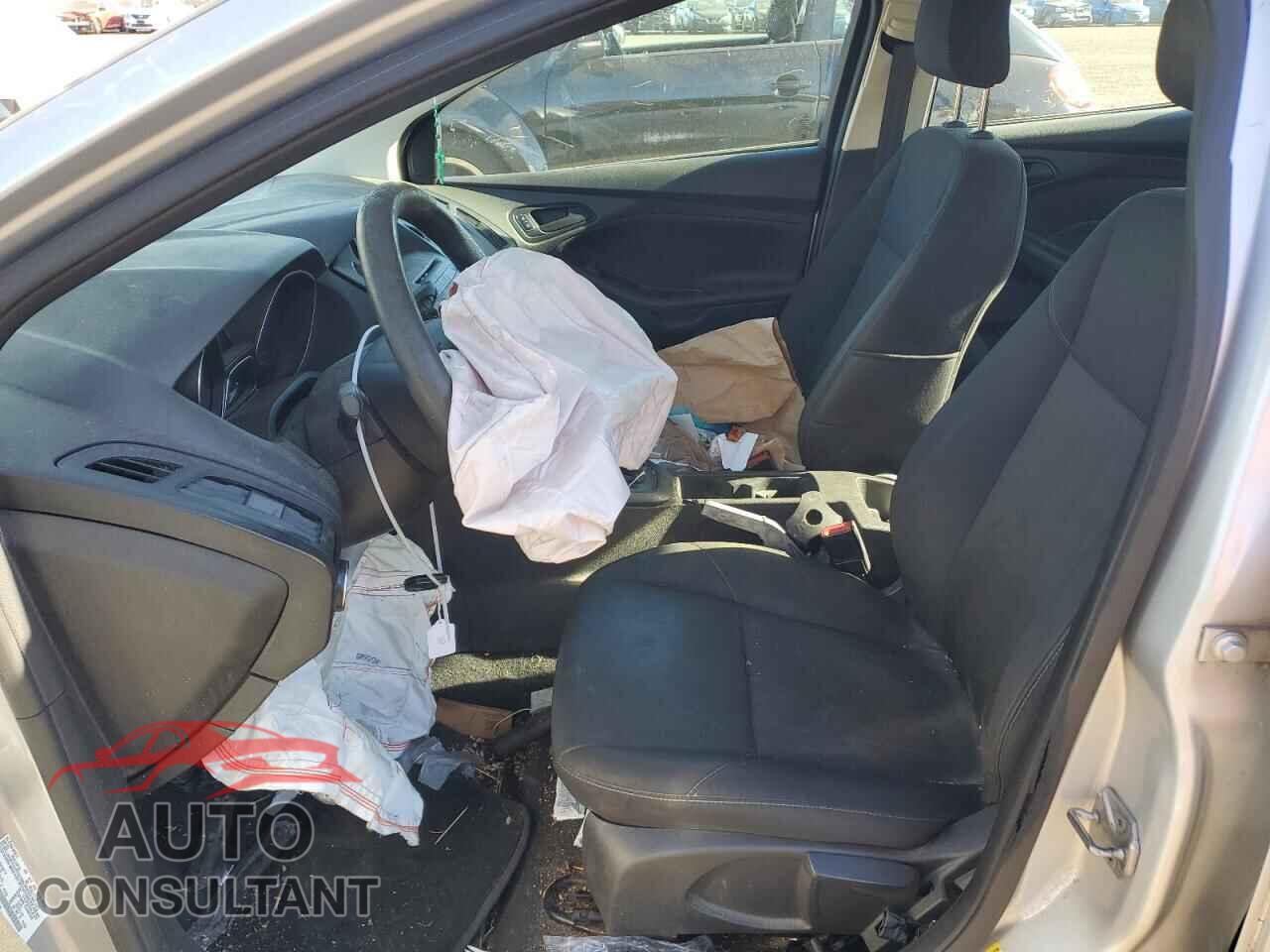 FORD FOCUS 2016 - 1FADP3E24GL201472